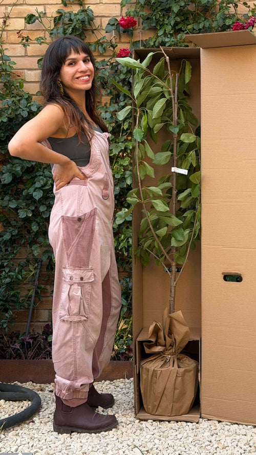 Mariné unboxes a cherry tree
